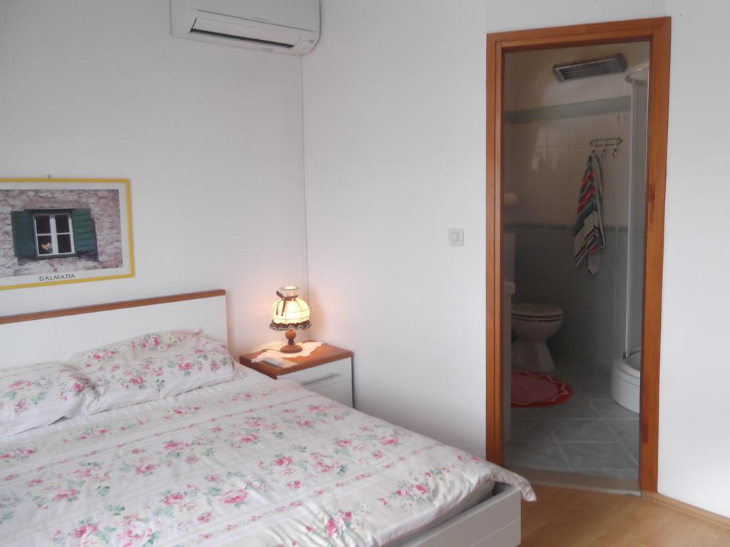 Apartments Vanda Vrboska Quarto foto